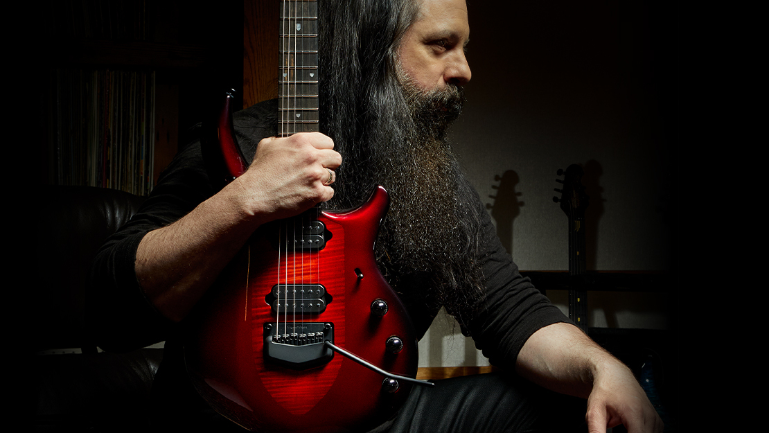 กีต้าร์ไฟฟ้า MUSIC MAN JOHN PETRUCCI MAJESTY